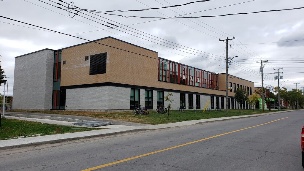 École Sainte-Catherine-de-Sienne | 7065 Avenue Somerled, Montréal, QC H4V 1V8, Canada | Phone: (514) 596-5691