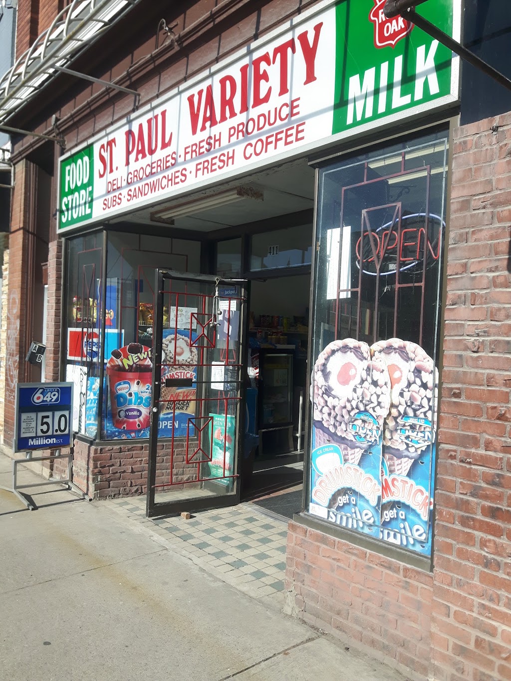 St Paul Variety & Grocery | 411 St Paul St, St. Catharines, ON L2R 3N1, Canada | Phone: (905) 685-8242
