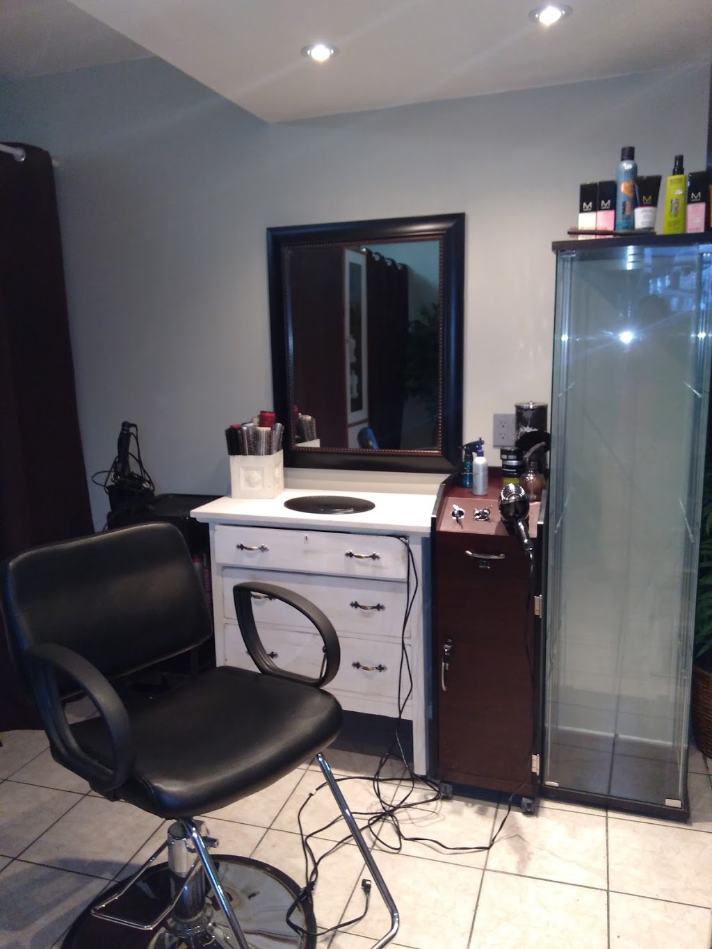 Michelles Hair Flaire | 199 Nelson St E, Alliston, ON L9R 1G5, Canada | Phone: (705) 440-6106