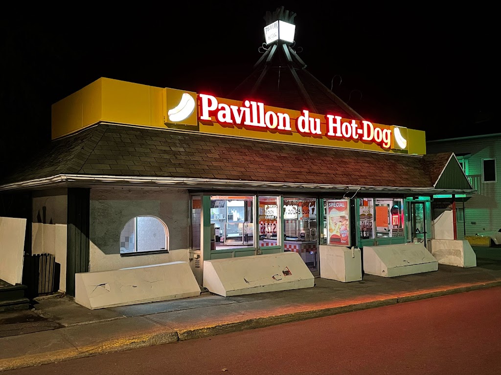 Pavillon Du Hot-Dog | 2088 Rue Saint-Dominique, Jonquière, QC G7X 6N2, Canada | Phone: (418) 547-4533