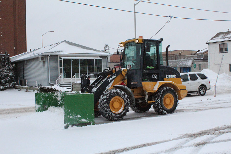 Oshawa Commercial Snow Removal | 1288 Ritson Rd N, Oshawa, ON L1G 8B2, Canada | Phone: (289) 688-2466
