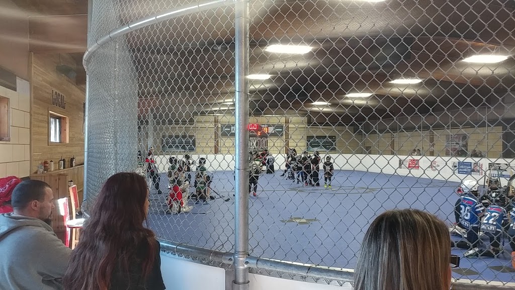 Dek hockey Dix10 | 1425 Rue Principale, Granby, QC J2J 0M3, Canada | Phone: (450) 525-2121