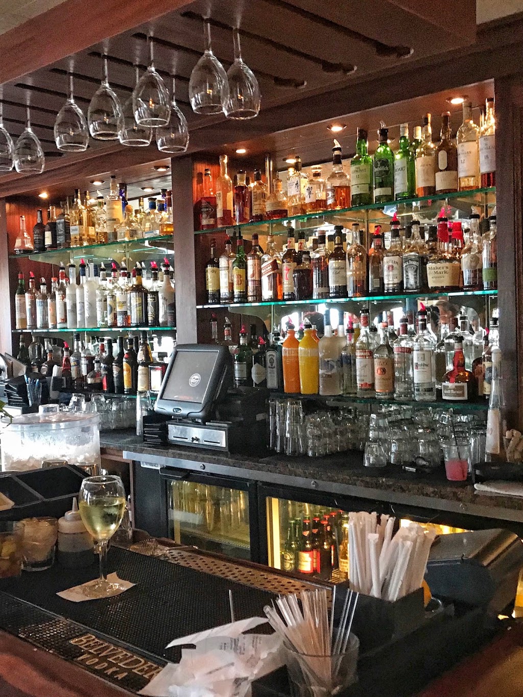 The Madrona Bar & Grill | 248 Reuben Memorial Dr, Roche Harbor, WA 98250, USA | Phone: (360) 378-7954