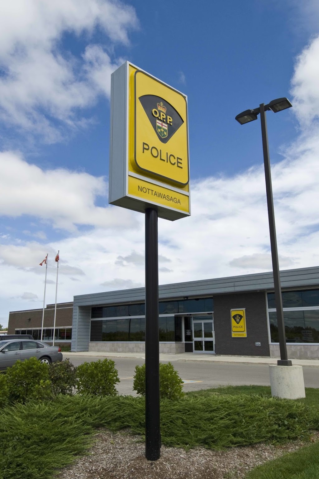 Ontario Provincial Police | 4601 Industrial Pkwy, Alliston, ON L9R 1V2, Canada | Phone: (705) 434-1939