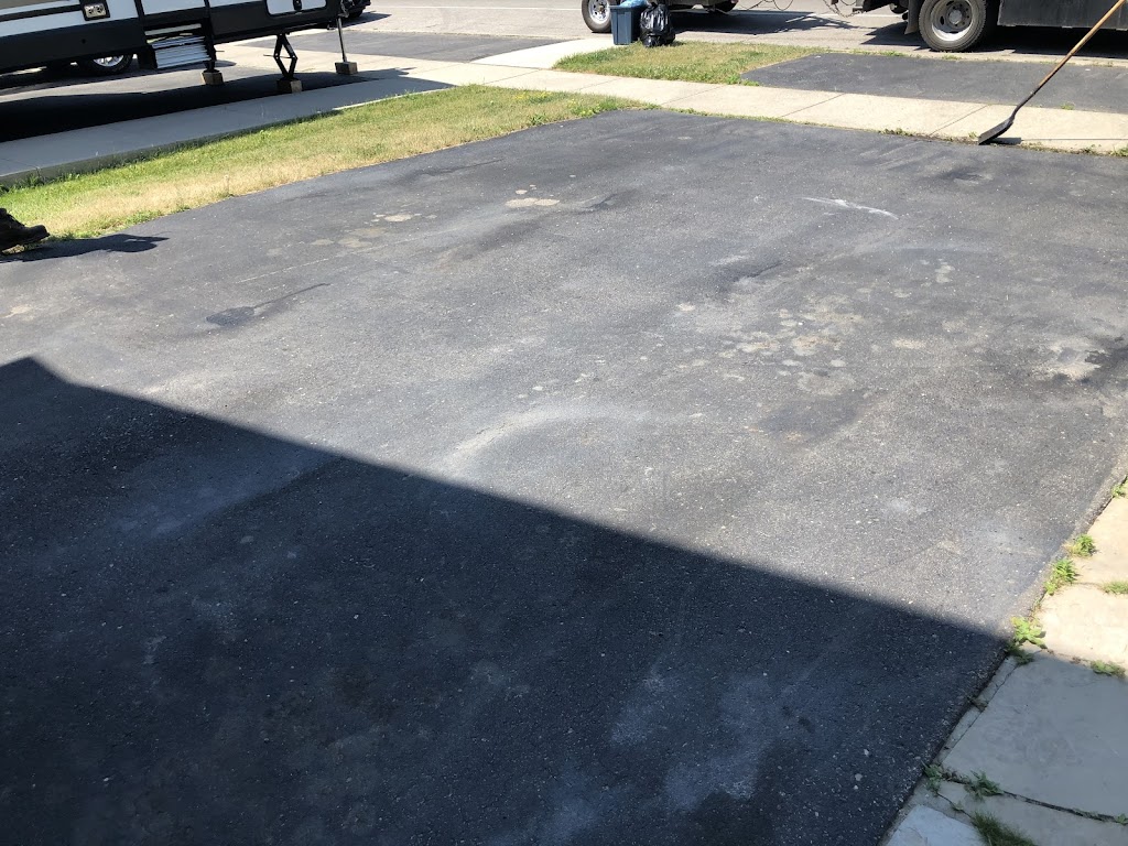 Mikes Paving Sealing and Repairs | 107 Forest Rd, Brantford, ON N3S 7L5, Canada | Phone: (519) 751-4759