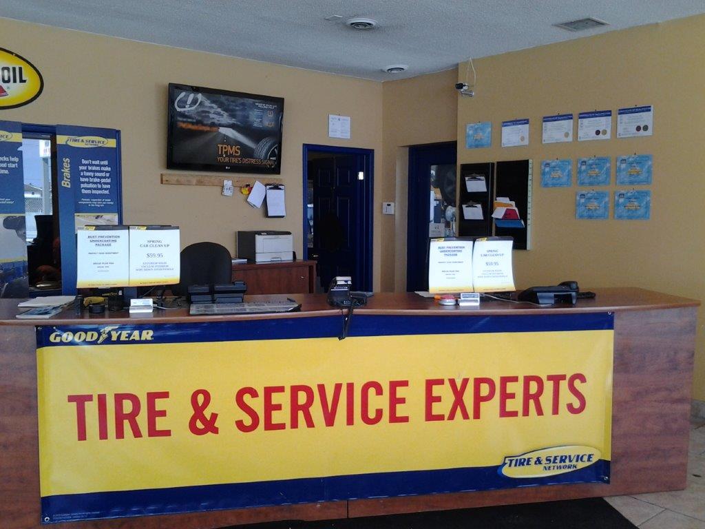 Beverly Tire & Auto | 209 S Service Rd, Grimsby, ON L3M 1Y6, Canada | Phone: (905) 309-9191