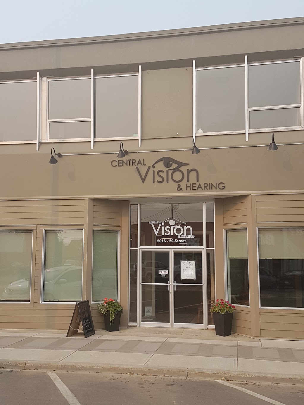 Central Vision and Hearing | 5016 50 St, Stettler, AB T0C 2L2, Canada | Phone: (403) 742-4504