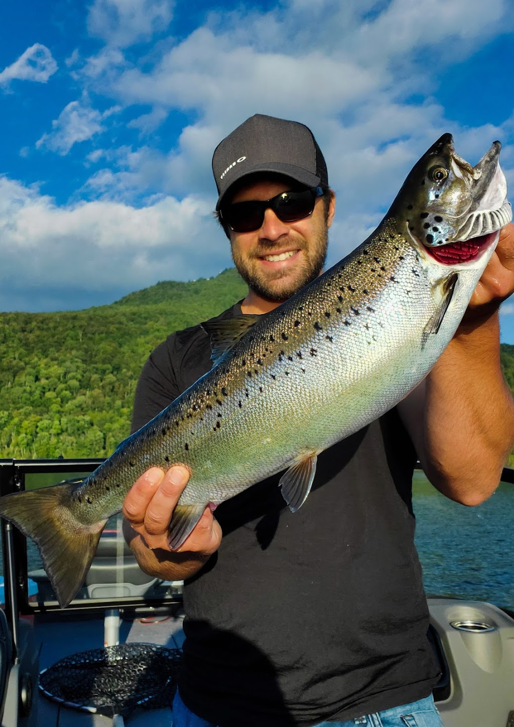 Guide pêche Lac Memphrémagog-Simon Joyal | 1001 Rue Cécile, Magog, QC J1X 3W2, Canada | Phone: (819) 993-5127