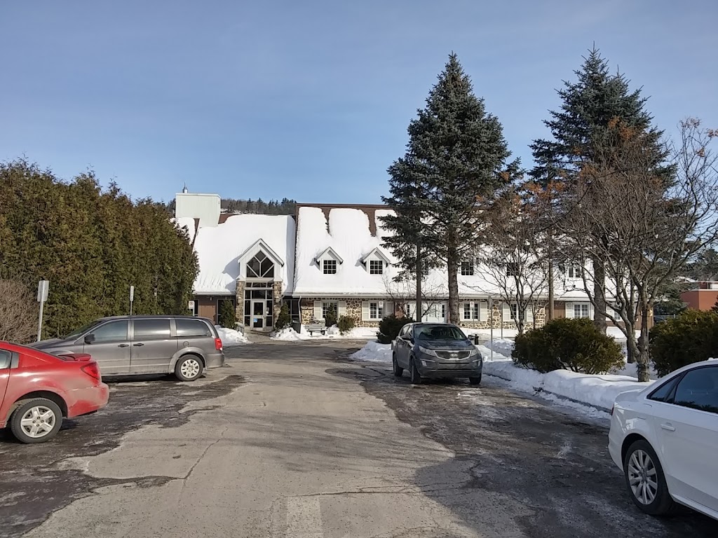 Chalet Pauline-Vanier | 33 Av. de lÉglise, Saint-Sauveur, QC J0R 1R0, Canada | Phone: (450) 227-0000