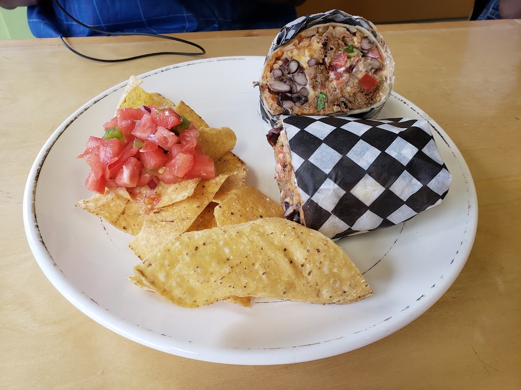 Leo Burrito and Ds Mini Golf | 4951 Hwy 93, Radium, BC V0A 1M0, Canada | Phone: (778) 527-4999