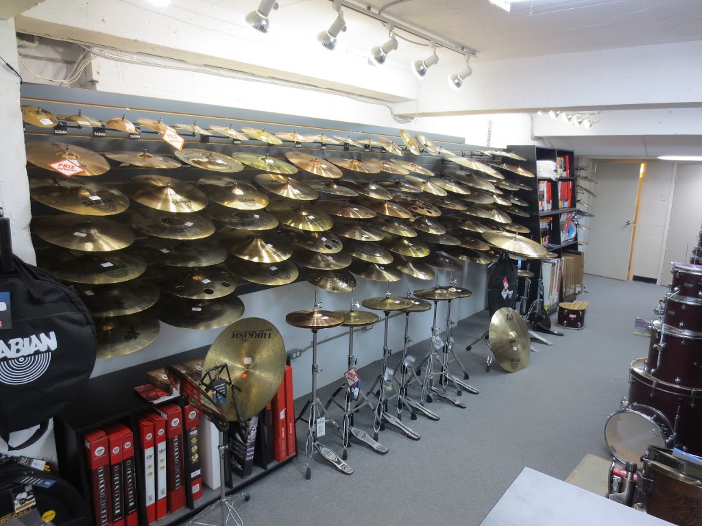 Instruments de musique Long & McQuade | 6125 Rue Corbeil, Trois-Rivières, QC G8Z 4S6, Canada | Phone: (819) 691-0071