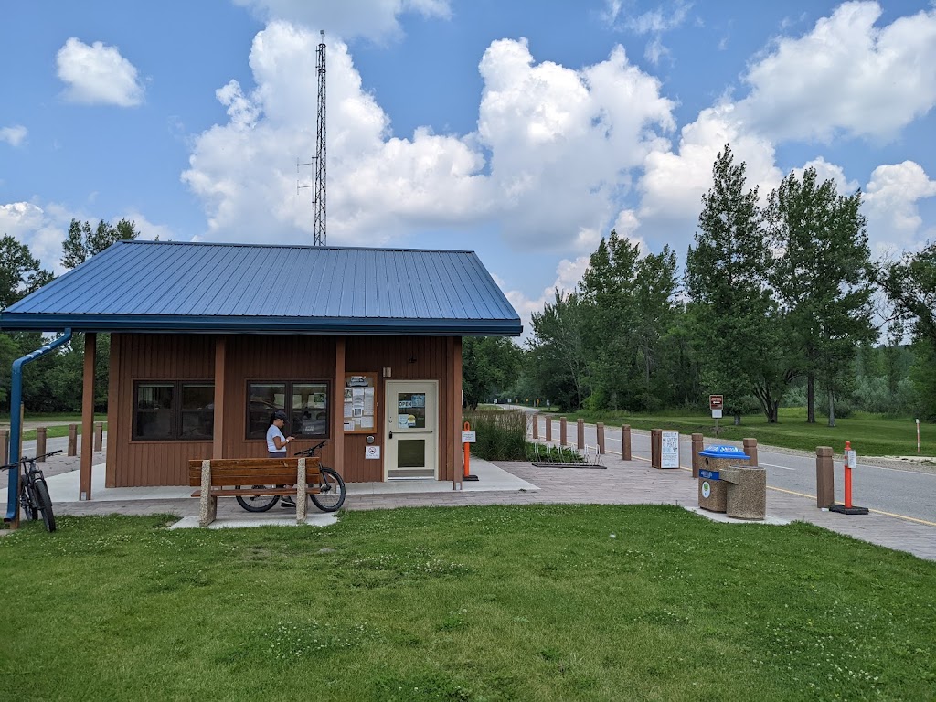 Spruce Woods Visitor Centre | PTH 5 Spruce Woods Provincial Park, Carberry, MB R0K 0H0, Canada | Phone: (204) 827-8850