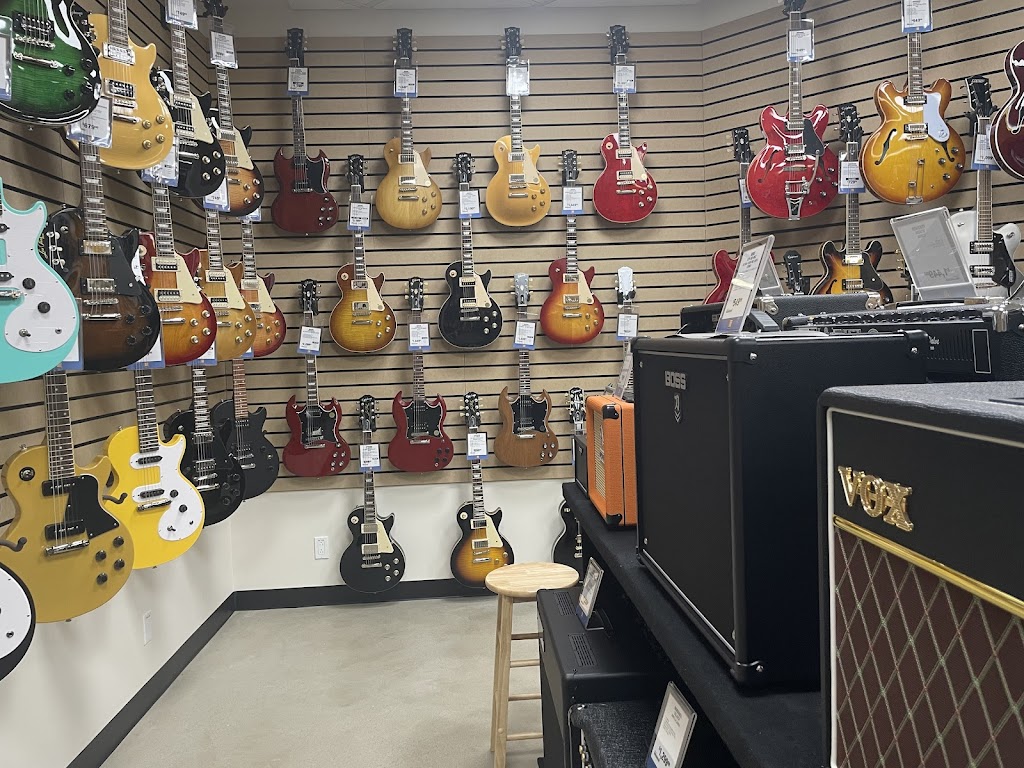 Instruments de musique Long & McQuade | 910 Bd Iberville, Repentigny, QC J5Y 2P9, Canada | Phone: (450) 580-3333