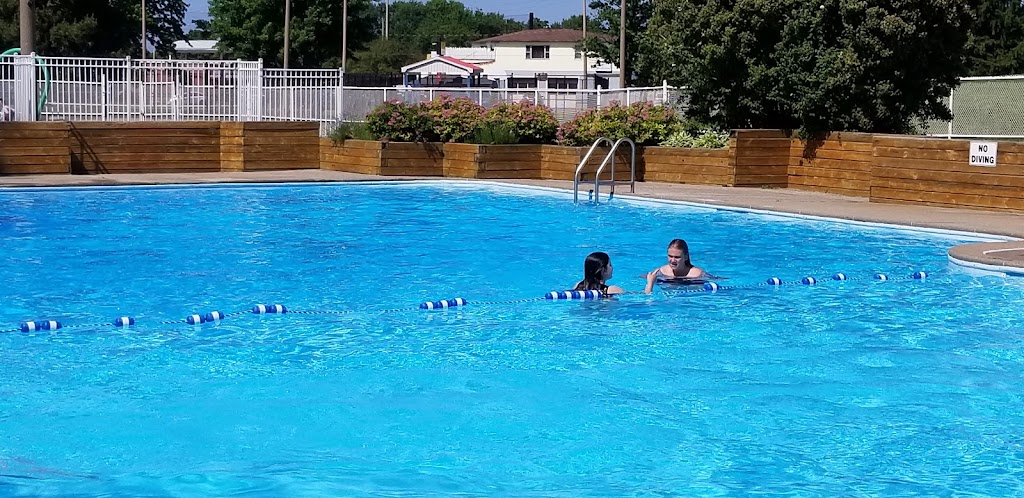 Tecumseh Pool | 334 Russell St S, Sarnia, ON N7T 3L9, Canada | Phone: (519) 337-2288