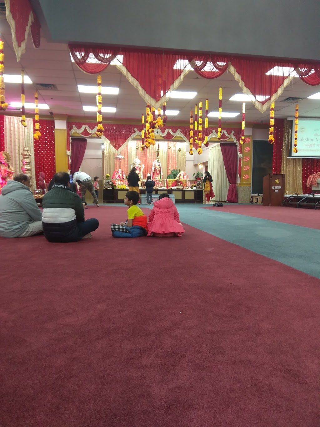 Laxmi Narayan Temple | 8321 140 St, Surrey, BC V3W 5K9, Canada | Phone: (604) 596-4977