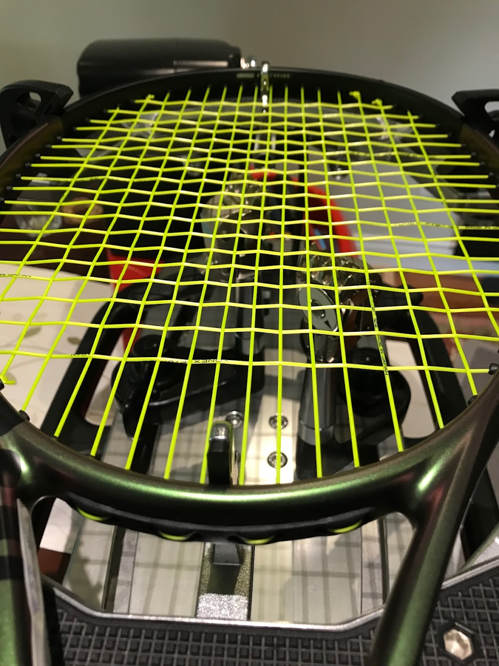 Topspin Tennis Stringing | 1142 Saturnia Crescent, Mississauga, ON L4Y 2M3, Canada | Phone: (416) 824-5864