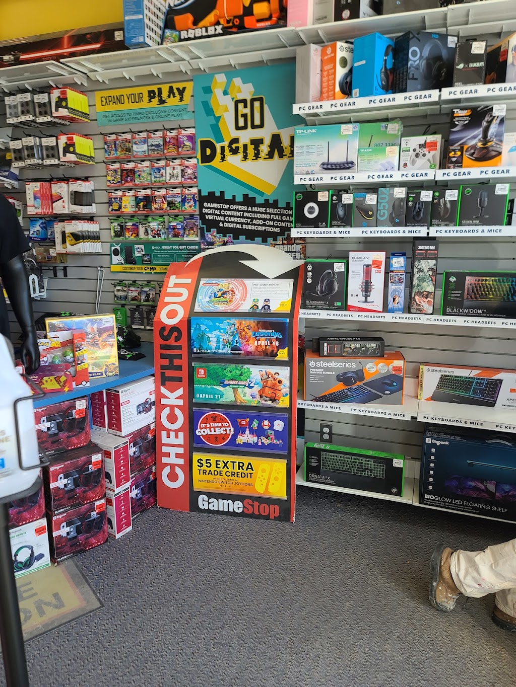 GameStop | RioCan Centre Kingston, 599 Taylor Kidd Boulevard, Unit 1, Kingston, ON K7M 3X9, Canada | Phone: (613) 384-8998