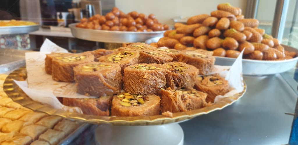 Crown Pastries | 2086 Lawrence Ave E, Scarborough, ON M1R 2Z5, Canada | Phone: (647) 351-2015