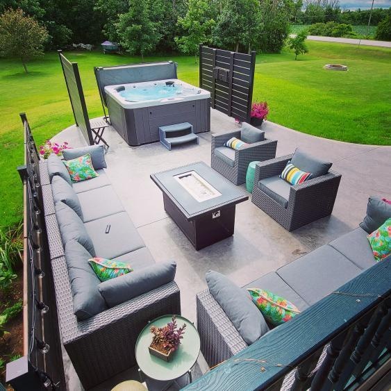 Hot Tubs Ottawa Inc. | behind RND Construction, 675 Industrial Ave, Ottawa, ON K1G 0Z1, Canada | Phone: (613) 276-7504