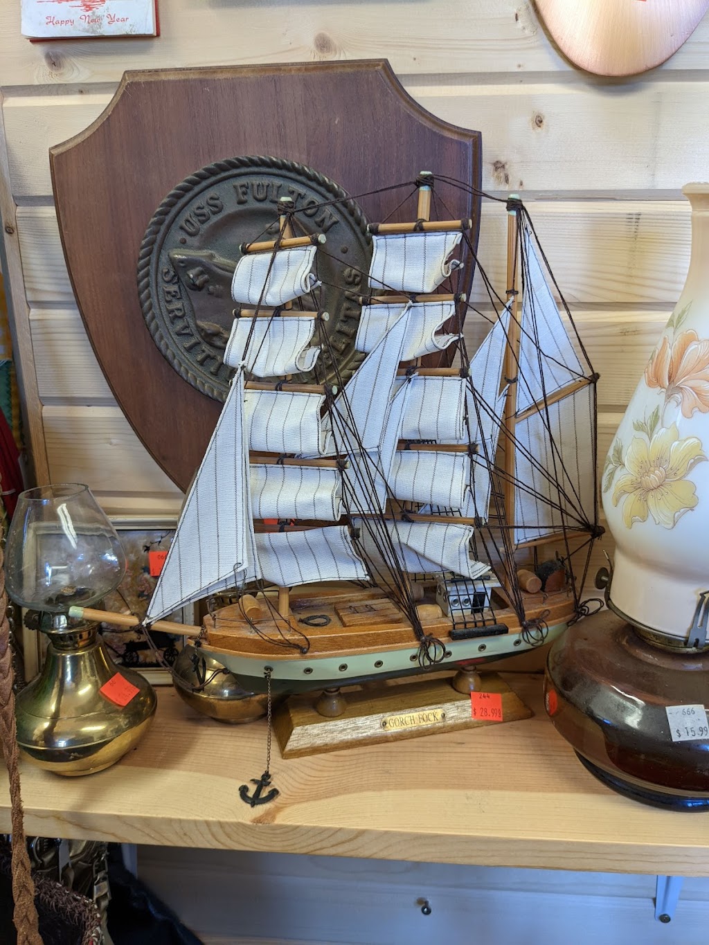 Van Isle Collectibles | 716e Island Hwy E, Parksville, BC V9P 1T6, Canada | Phone: (250) 619-1554