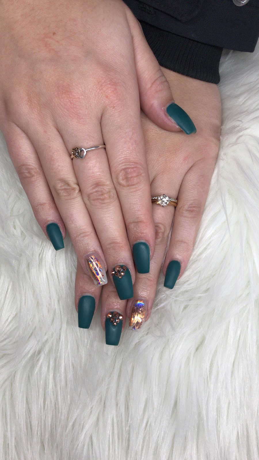 Glamorous Nails & Beauty | 1394 Upper Gage Ave #5, Hamilton, ON L8W 1E7, Canada | Phone: (905) 297-0700