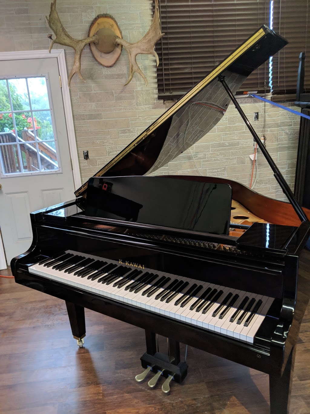 Haines Piano Service | 72 Pleasant Ridge Rd, Brantford, ON N3R 0B8, Canada | Phone: (519) 752-1431