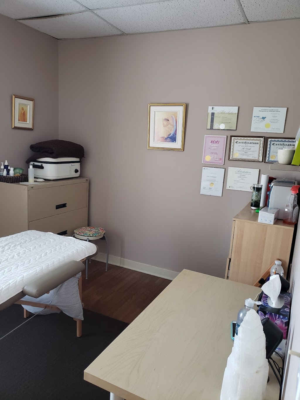 Clinique-Massotherapie-Source | 306 Mnt de lÉglise, LÎle-Bizard, QC H9C 1G9, Canada | Phone: (514) 867-1881