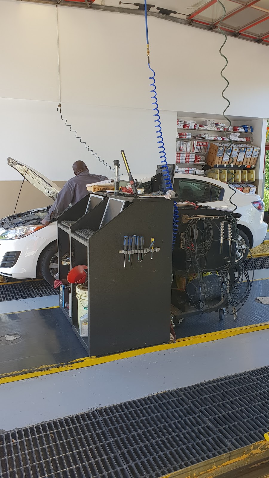 Jiffy Lube | 8332 Kennedy Rd, Unionville, ON L3R 5M2, Canada | Phone: (905) 415-0756