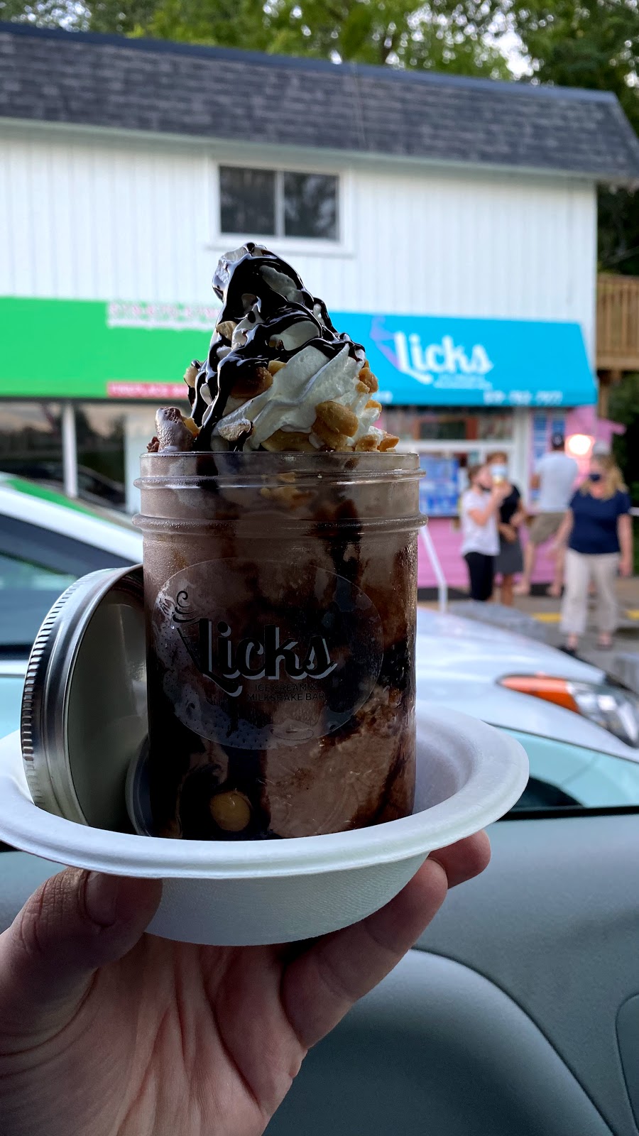 Licks Ice Cream & Milkshake Bar | 204 Carlow Rd, Port Stanley, ON N5L 1C5, Canada | Phone: (519) 782-7977