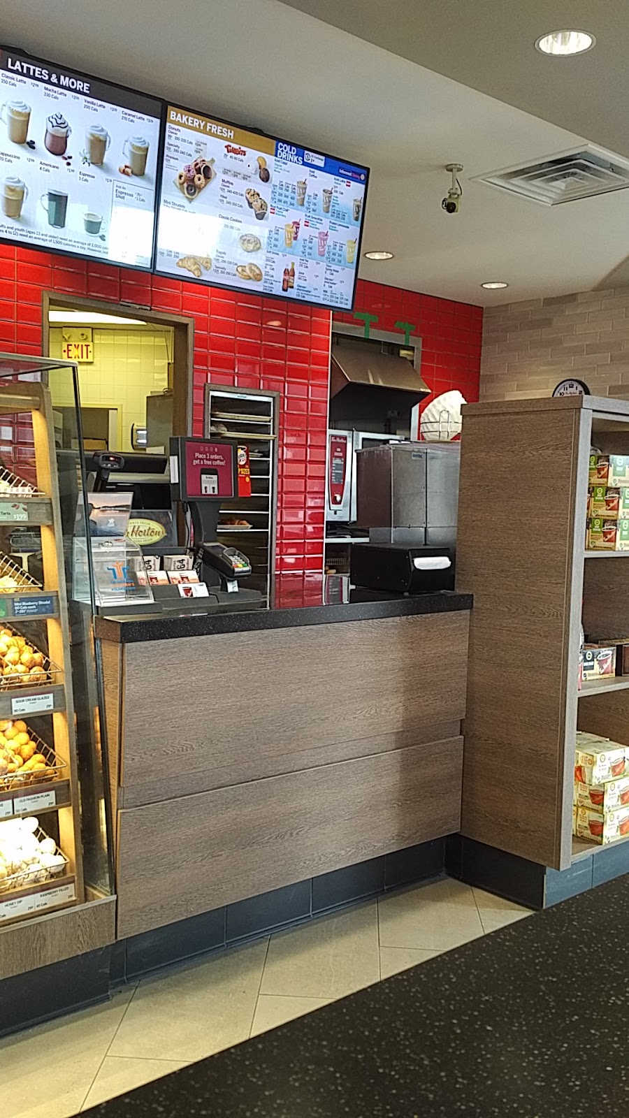 Tim Hortons | 3 Windward Dr, Grimsby, ON L3M 4E8, Canada | Phone: (905) 945-3320