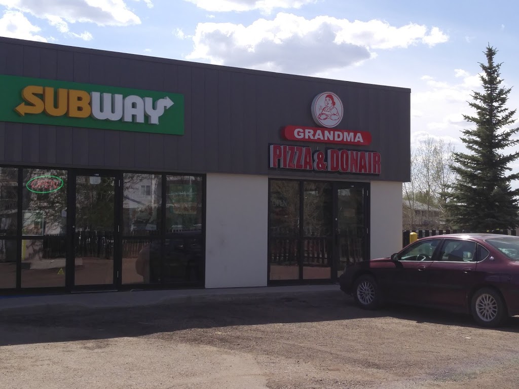 Grandma Pizza & Donair | 11441 40 Ave NW, Edmonton, AB T6J 0R4, Canada | Phone: (780) 437-3737