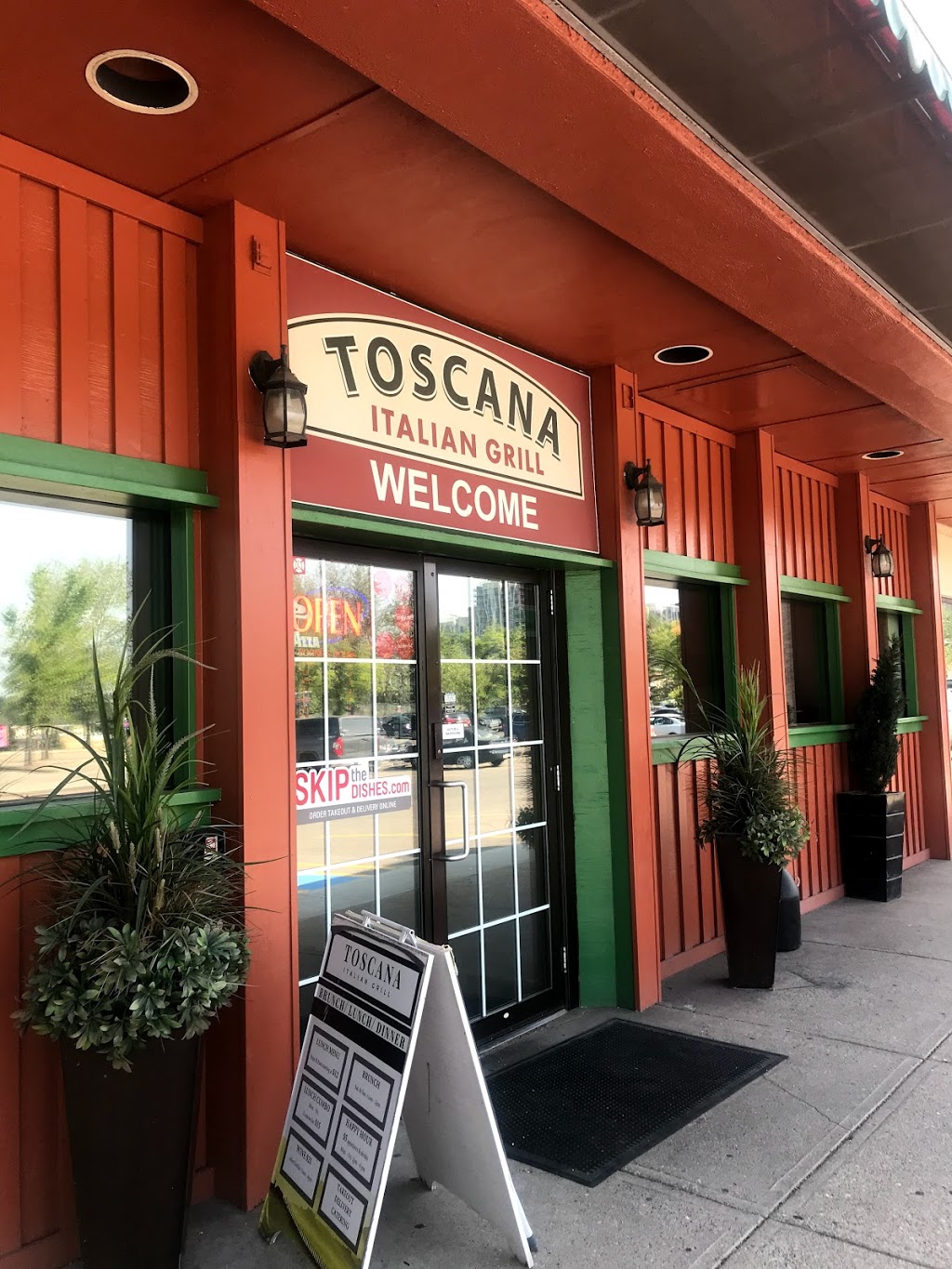 Toscana Italian Grill | 8330 Macleod Trail # 1B, Calgary, AB T2H 2V2, Canada | Phone: (403) 255-1212
