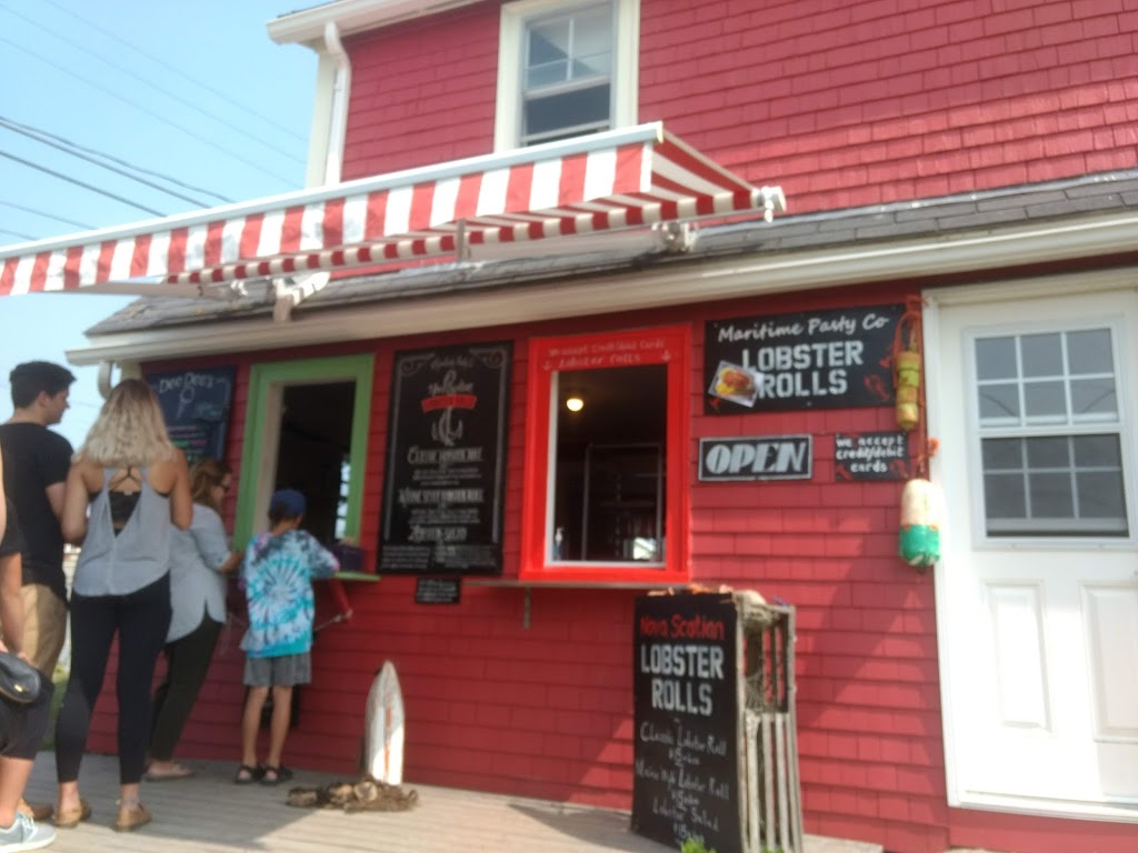 Dee Dees Ice Cream | 110 Peggys Point Rd, Peggys Cove, NS B3Z 3S2, Canada