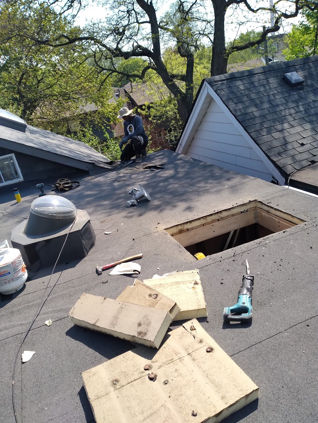 stlouisroofing.ca | 23 Pearen St, York, ON M6M 4T4, Canada | Phone: (647) 291-1658