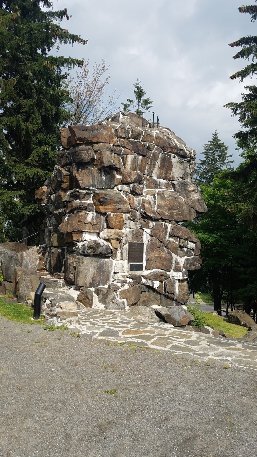 Parc du Rocher de Grand Mère | Grand-Mère, Shawinigan, QC G9T 2L7, Canada