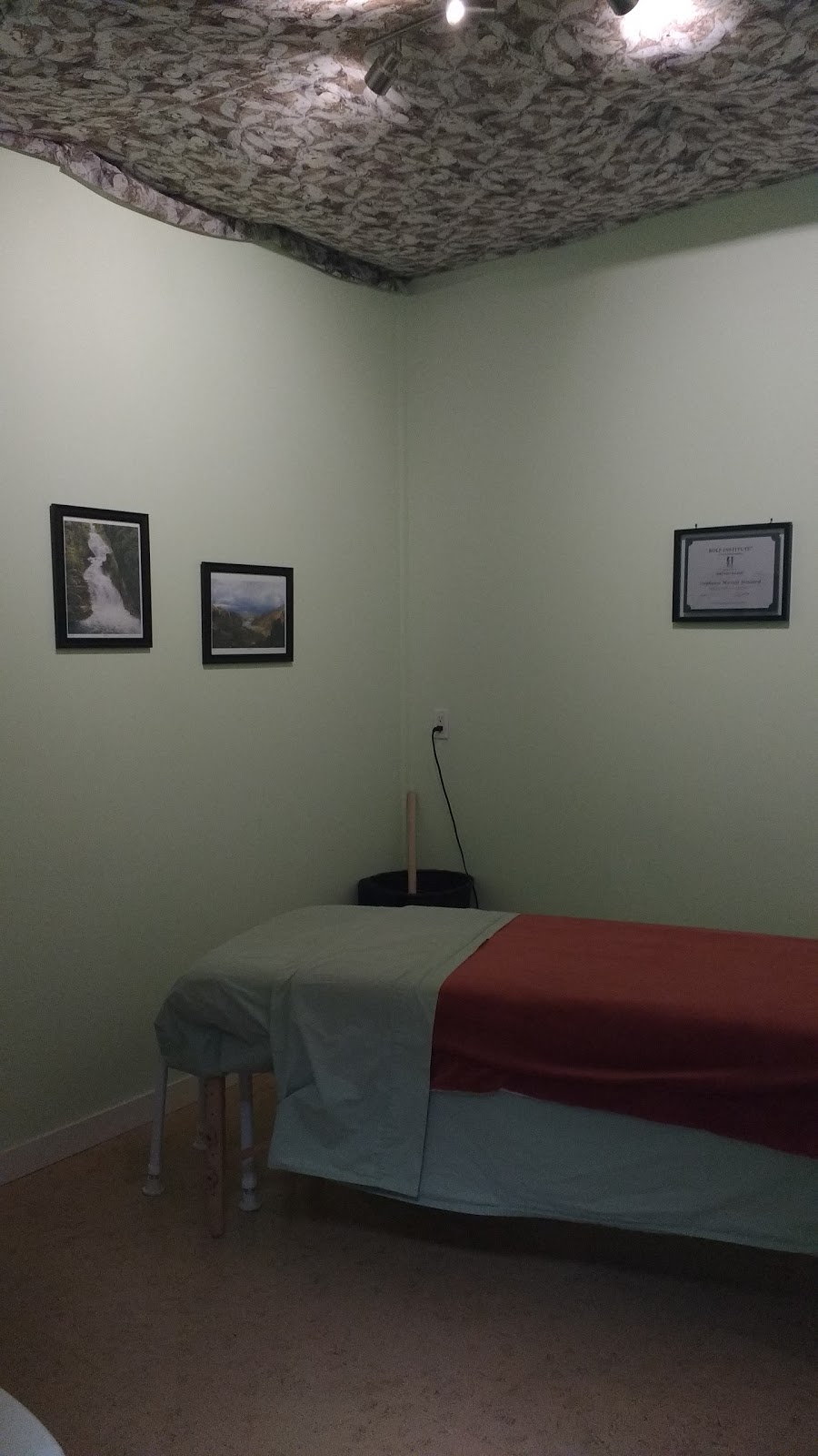 Stephanie Brossard ~ Rolfing® Structural Integration | 656 Winchester Ave, Nanaimo, BC V9R 4B8, Canada | Phone: (250) 327-8046