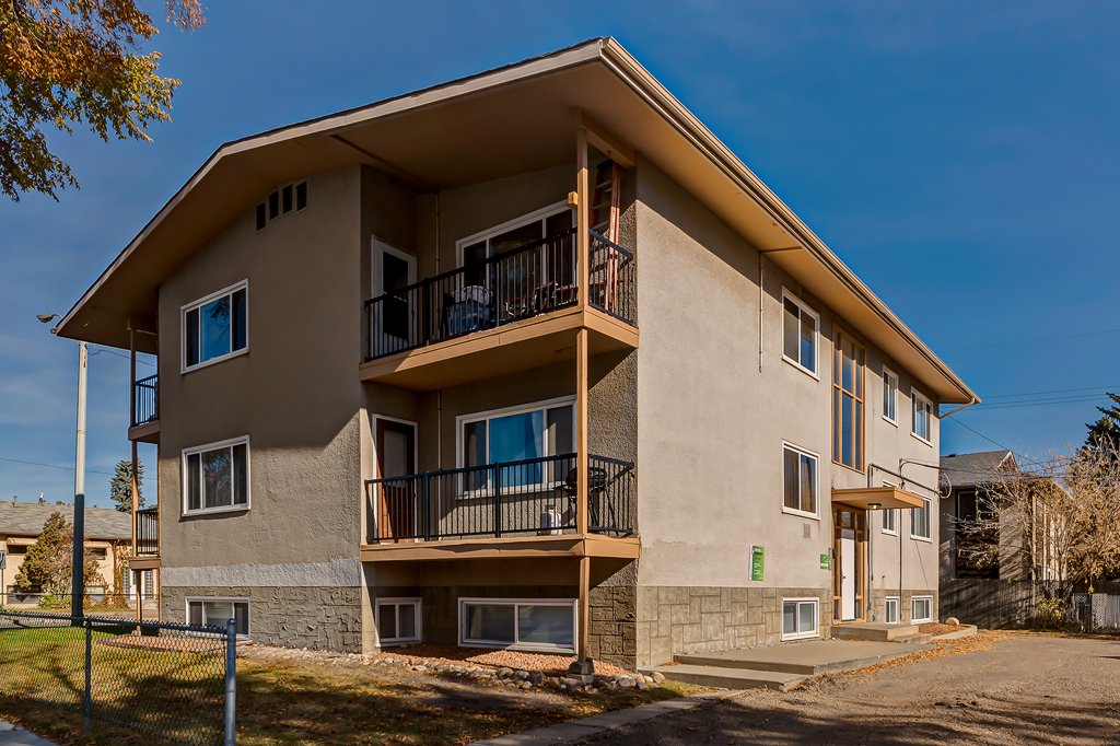 Kings Court | 12625 107 Ave NW, Edmonton, AB T5M 1Z5, Canada | Phone: (855) 247-1492