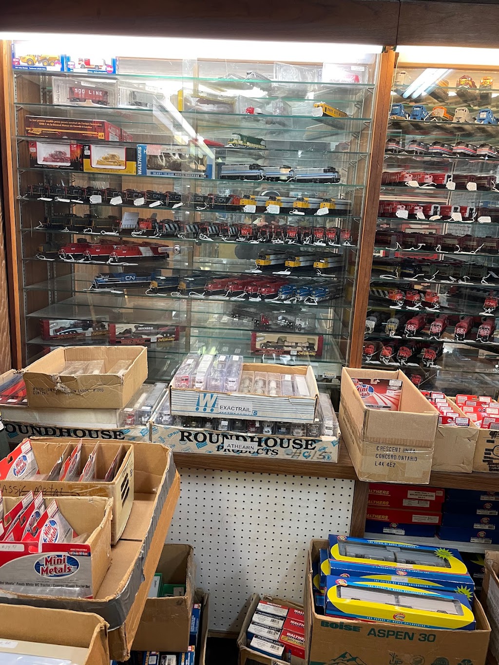 Van Horne Hobby | 111 Boul Saint-Martin Est, Laval, QC H7M 1Z1, Canada | Phone: (450) 669-4175