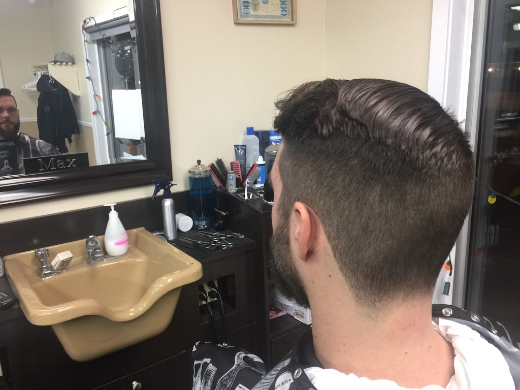 Victors Barber Shop | 410 Kerr St, Oakville, ON L6K 3C1, Canada | Phone: (905) 845-8511