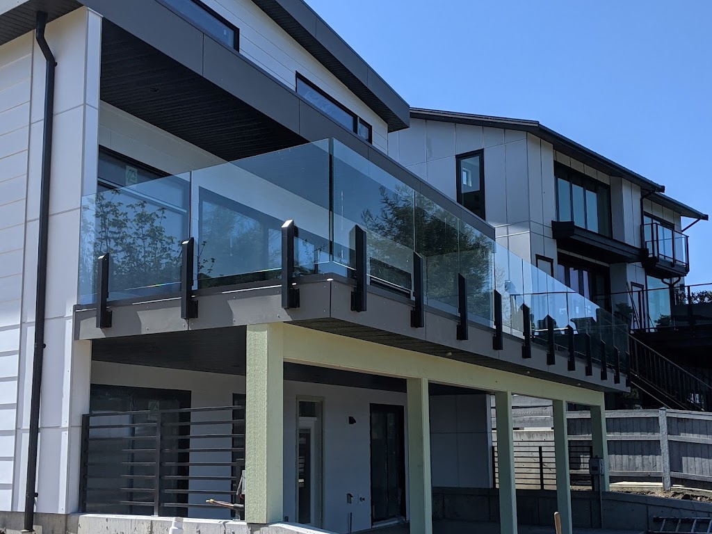 Panoramic Heavy Glass Railings | 1421 Fielding Rd, Nanaimo, BC V9X 1K8, Canada | Phone: (250) 954-7422