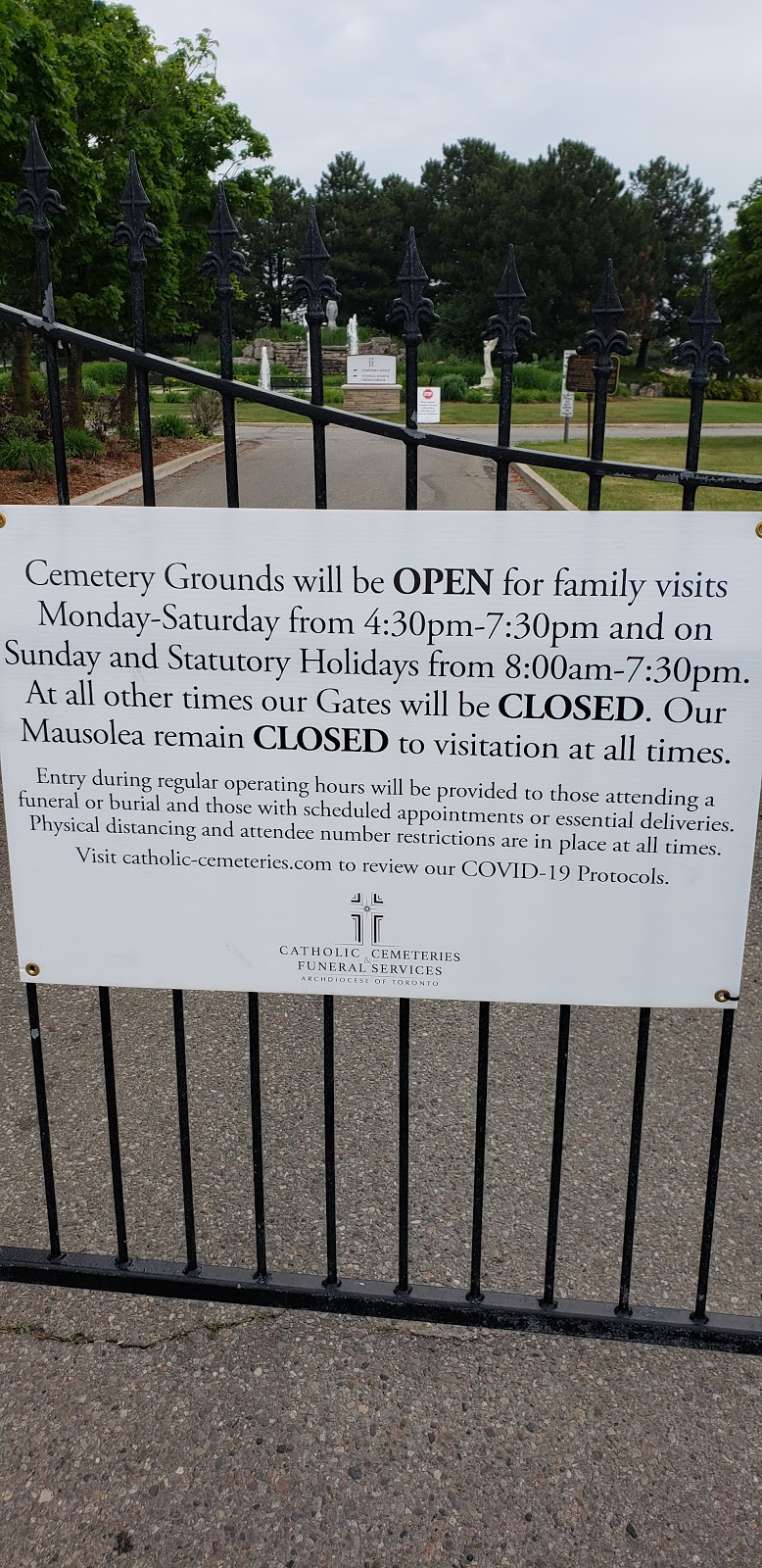 Assumption Catholic Cemetery | 6933 Tomken Rd, Mississauga, ON L5T 1N4, Canada | Phone: (905) 670-8801