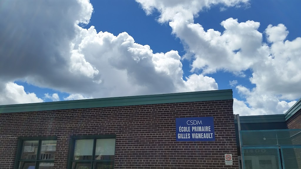 École Gilles-Vigneault | 1400 Avenue de Poutrincourt, Montréal, QC H3M 1Z7, Canada | Phone: (514) 596-5298