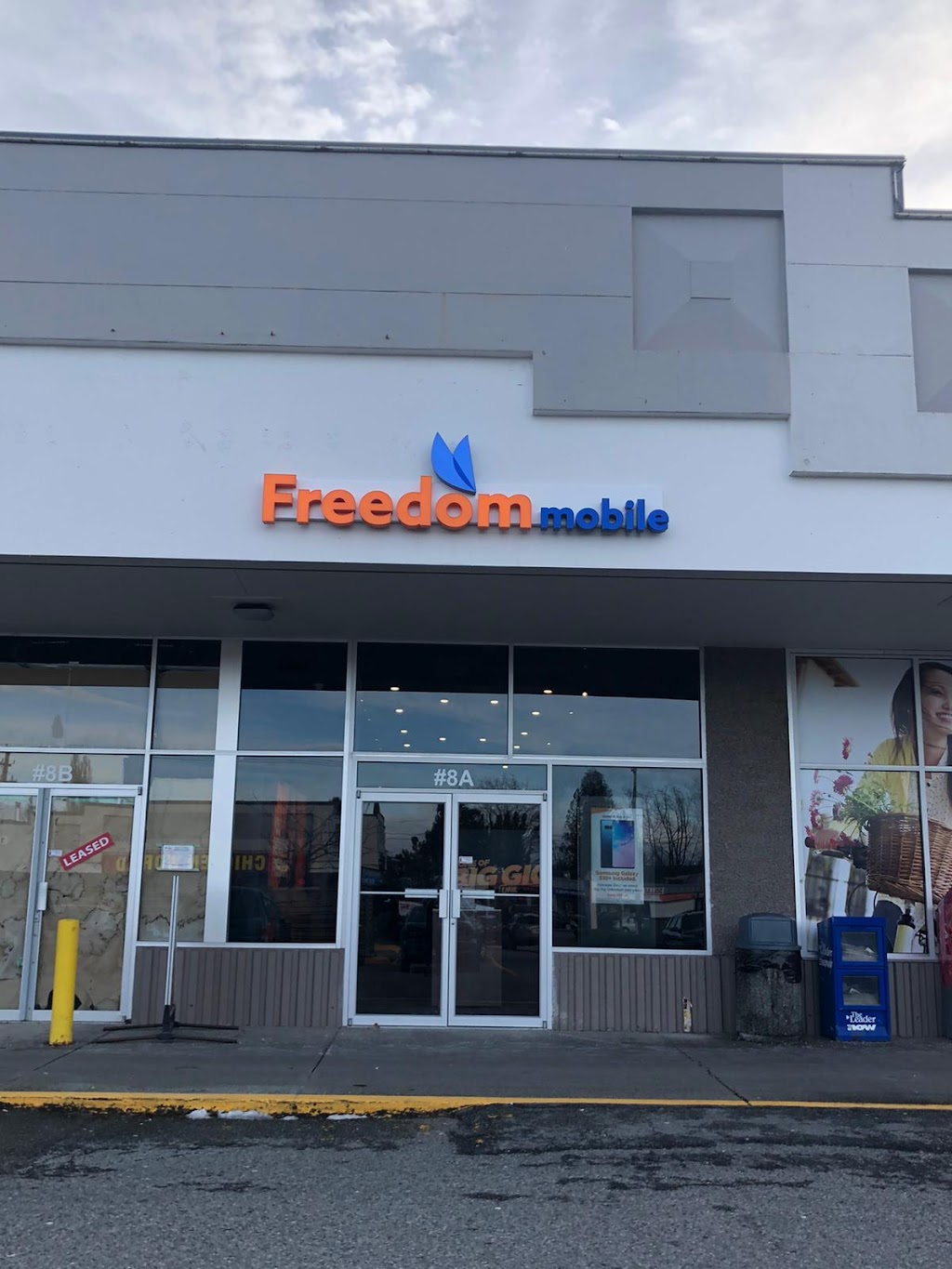 Freedom Mobile | 12830 96 Ave Unit #8A, Surrey, BC V3V 6A8, Canada | Phone: (604) 498-6500