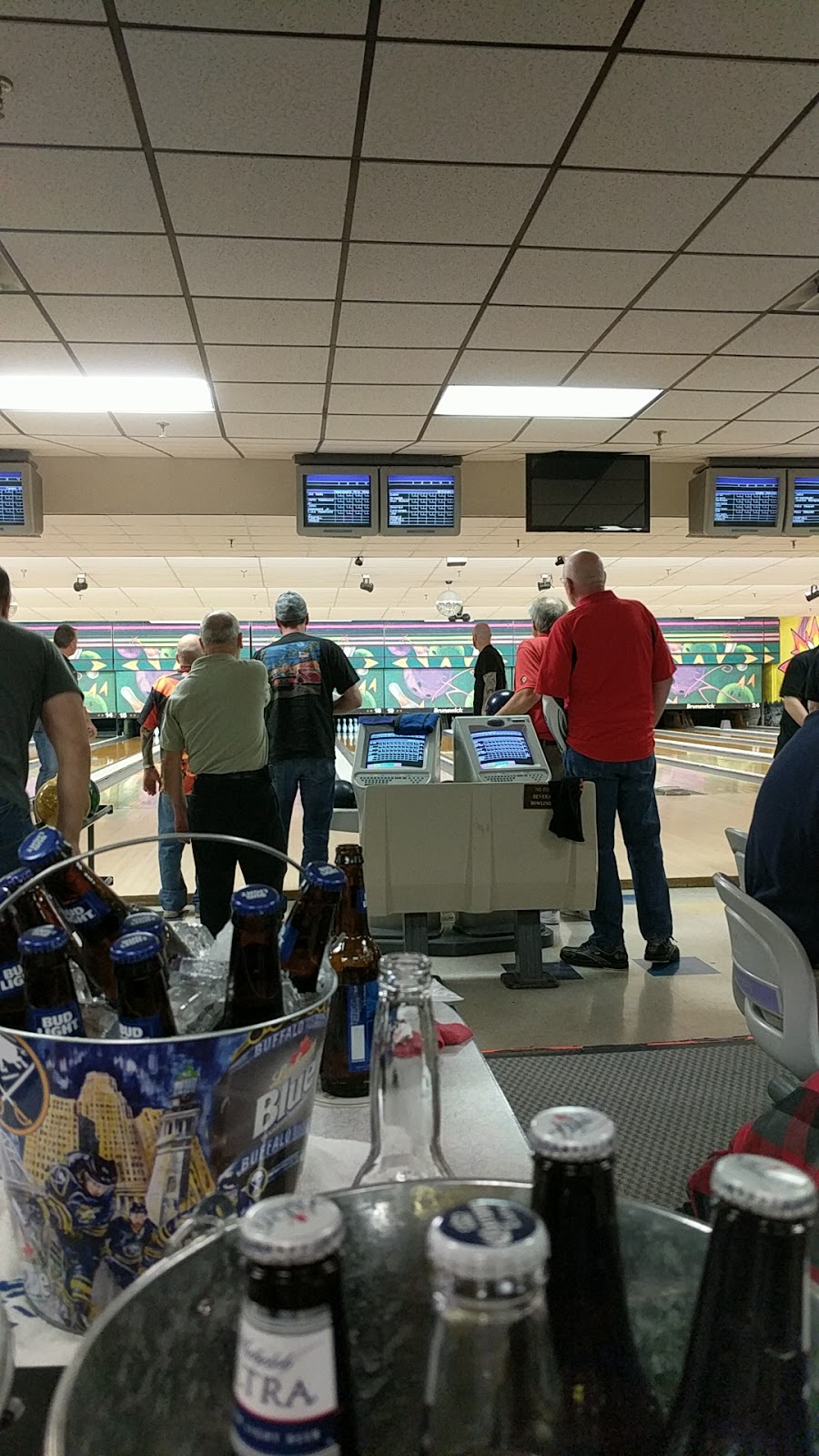 Wimbledon Bowling Lanes | 220 Center Rd, Buffalo, NY 14224, USA | Phone: (716) 674-3333