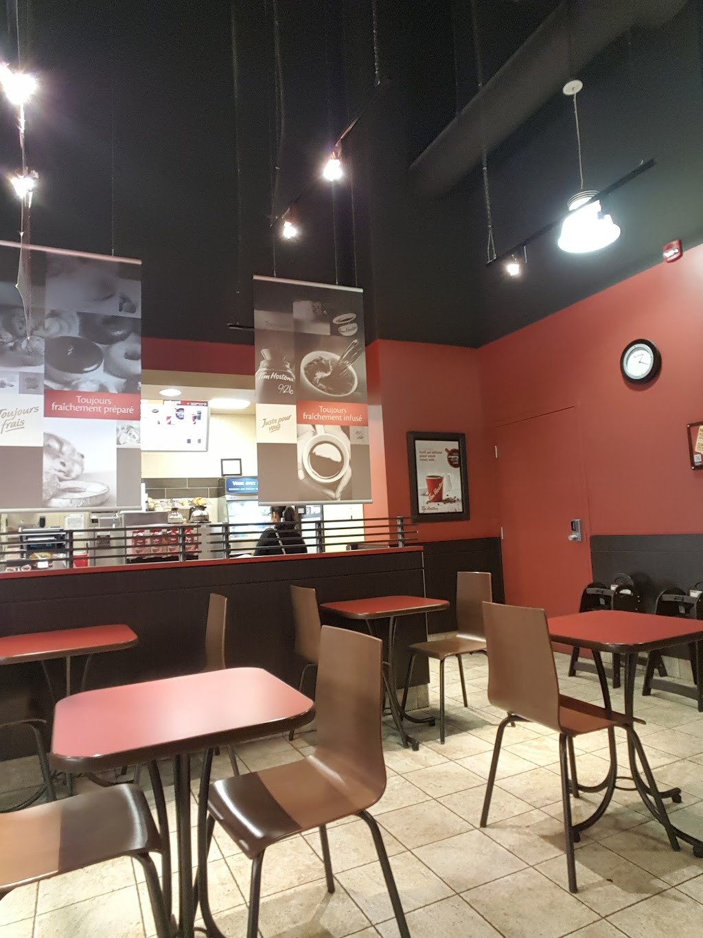 Tim Hortons | 2075 Bd Chomedey, Laval, QC H7T 2V9, Canada | Phone: (450) 686-4987