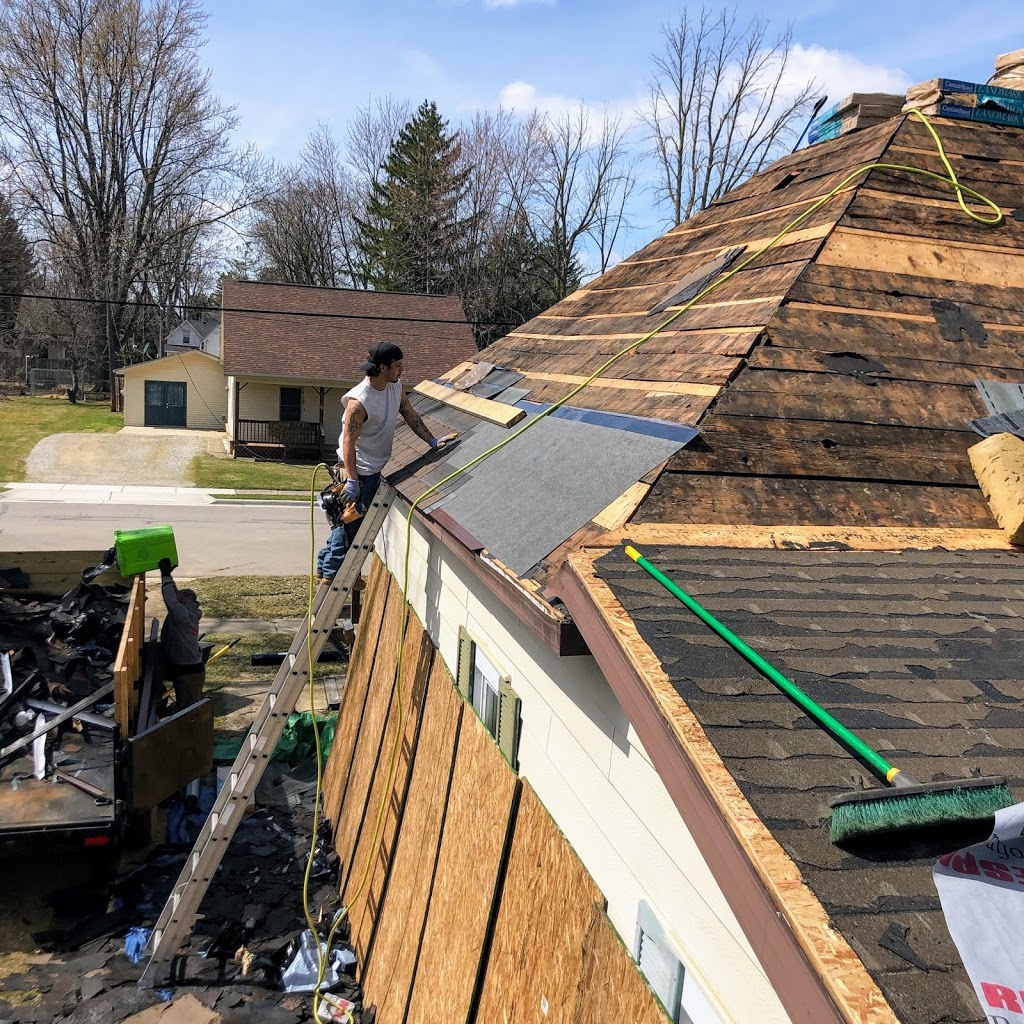 First Response Roofing and Construction, LLC | 1935 Bancroft St, Port Huron, MI 48060, USA | Phone: (810) 294-5009