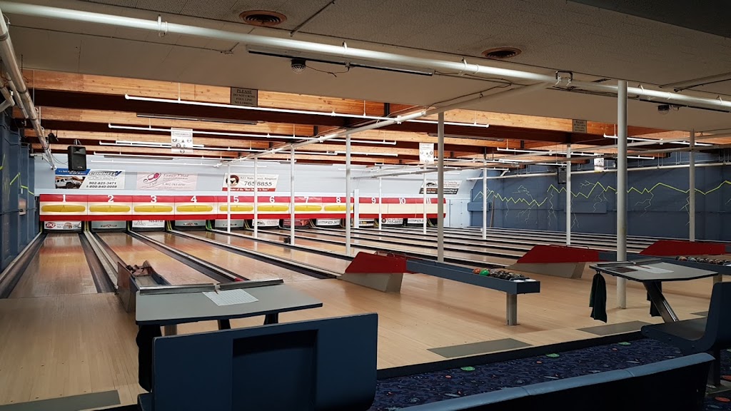 Greenwood Bowling Centre | 110 Church St, Greenwood, NS B0P 1N0, Canada | Phone: (902) 765-1494