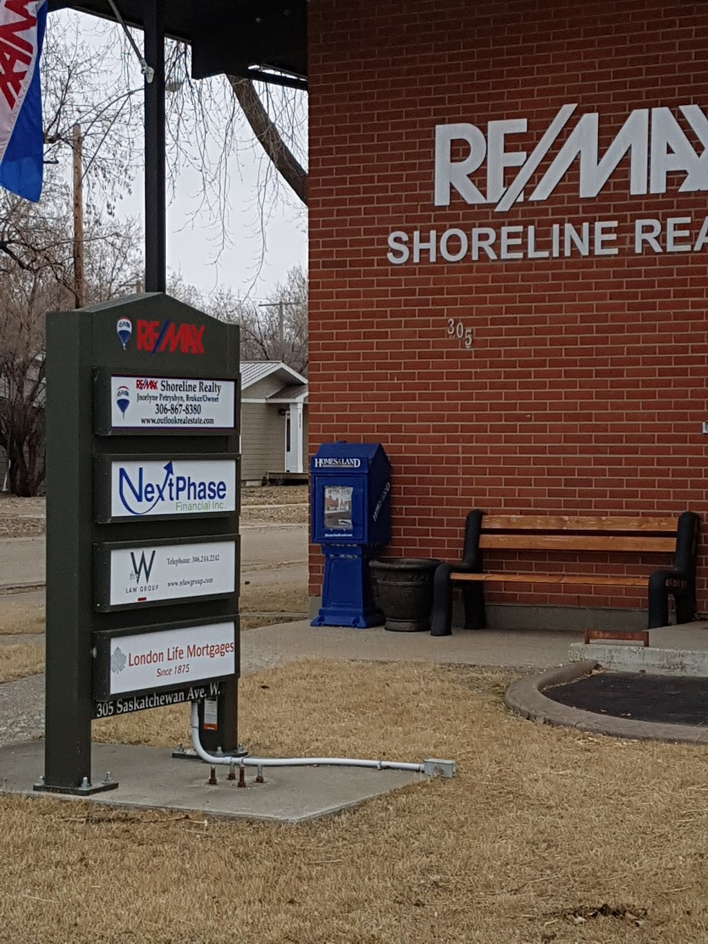 RE/MAX Shoreline Realty | 305 Saskatchewan Ave W, Outlook, SK S0L 2N0, Canada | Phone: (306) 867-8380