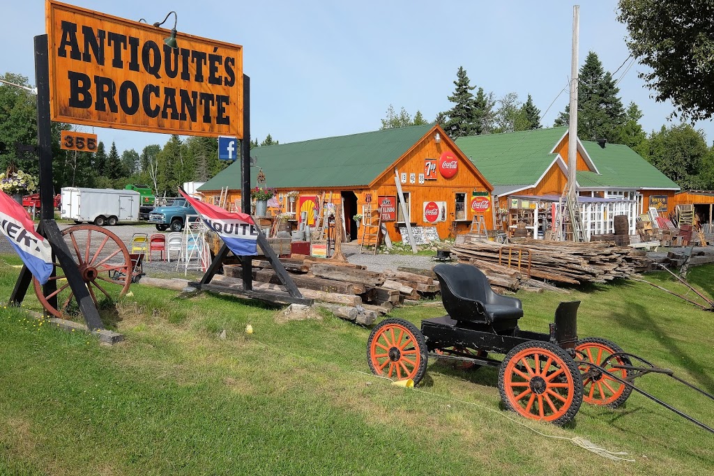 Antiquités Brocante Charlevoix | 355 QC-138, Saint-Hilarion, QC G0A 3V0, Canada | Phone: (418) 457-3526