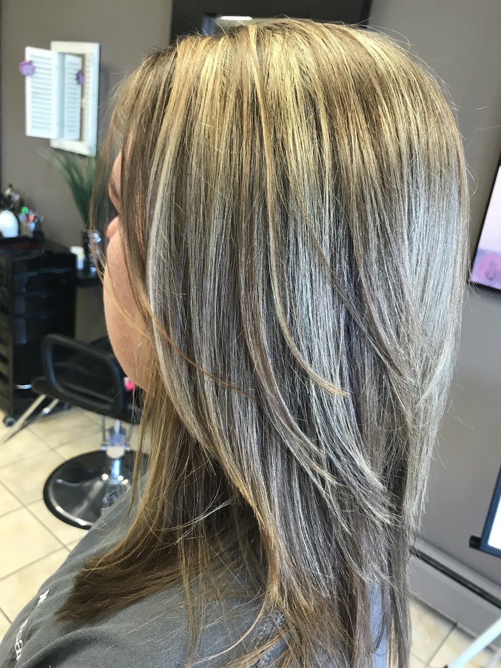 Wellington Hair Studio Ltd | 13223 132 St NW, Edmonton, AB T5L 1R9, Canada | Phone: (780) 455-5215